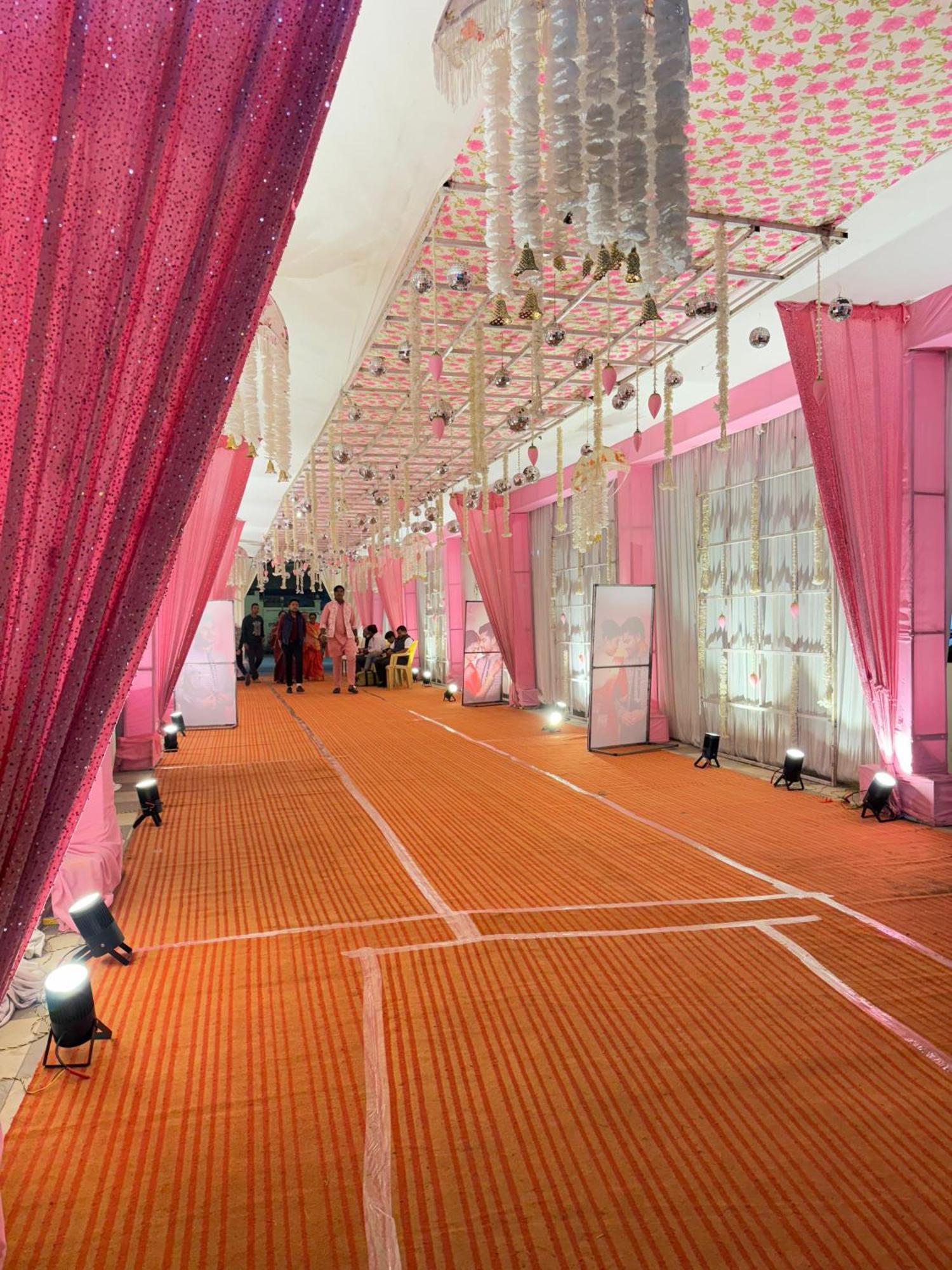 Hotel Emperor Paradise Bilāspur Buitenkant foto